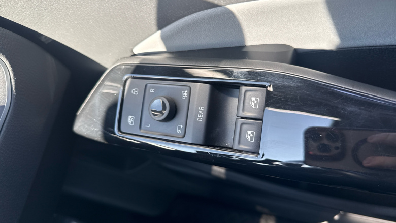 Volkswagen ID.3 150kW Max Pro Performance 58kWh 5dr Auto Electric Hatchback